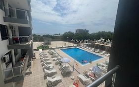 Dilov Apartments in Yalta Golden Sands